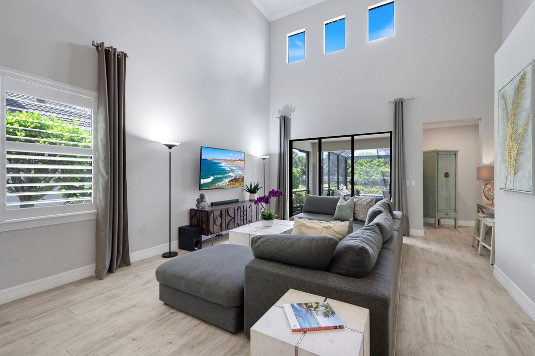 7209 Wilton Dr N, Naples, FL 34109