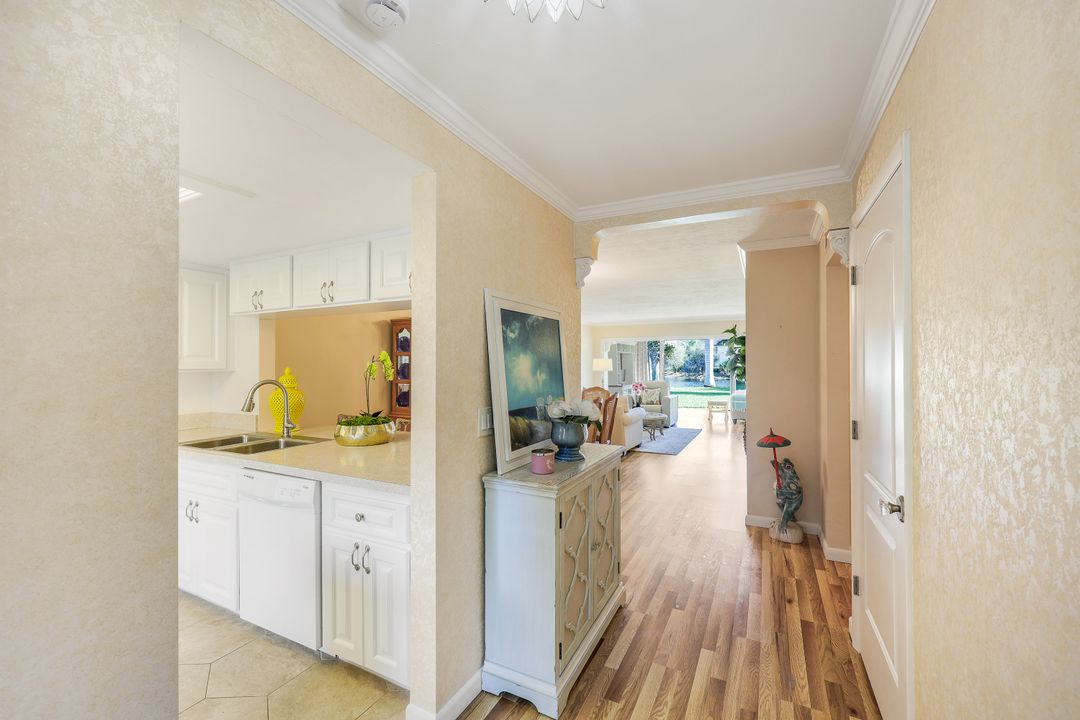 940 Palm View Dr #115, Naples, FL 34110