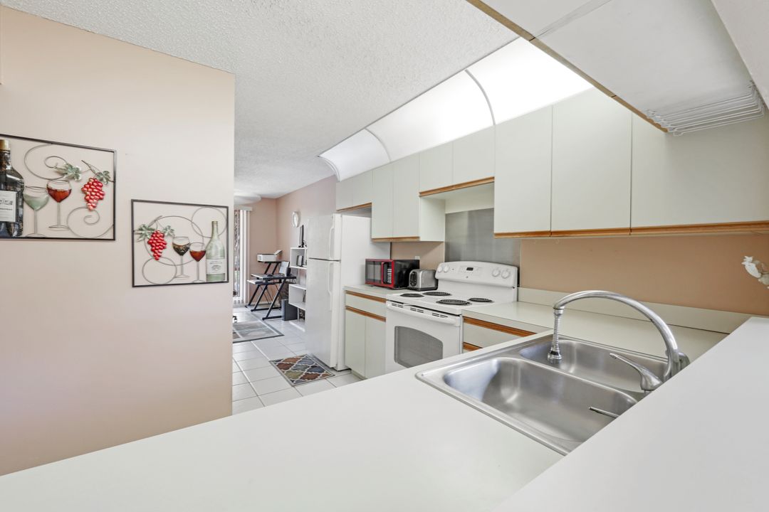 1270 Yesica Ann Cir #201, Naples, FL 34110