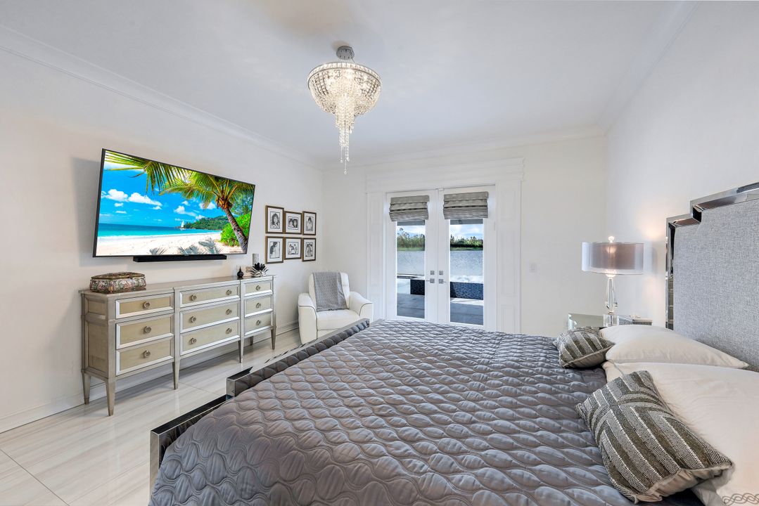 14448 Neptune Ave, Naples, FL 34114