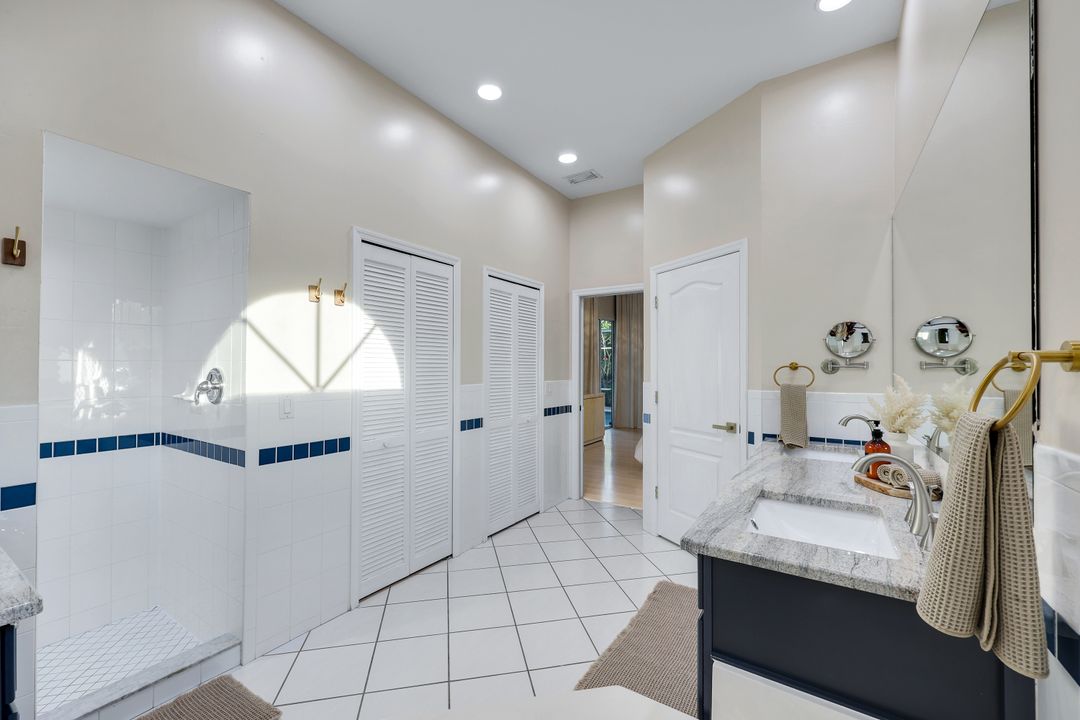 778 95th Ave N, Naples, FL 34108