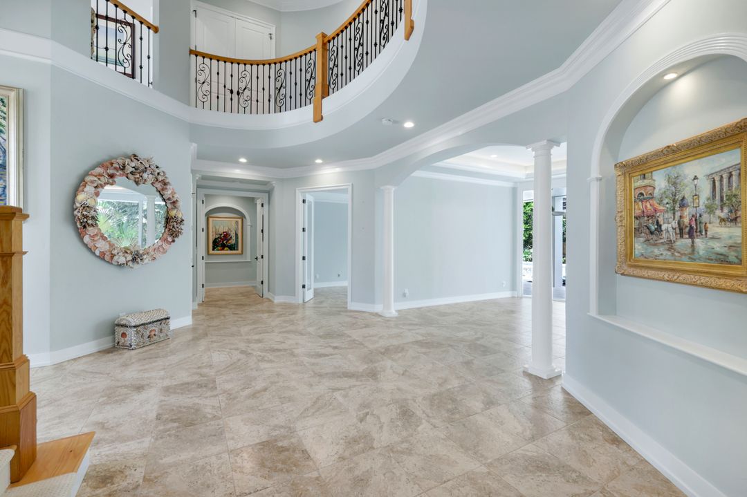 491 Wedge Dr, Naples, FL 34103