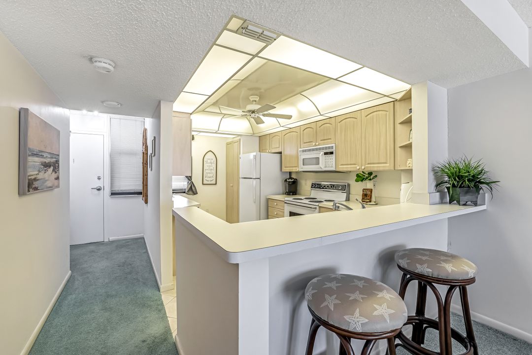 260 Seaview Ct #905, Marco Island, FL 34145