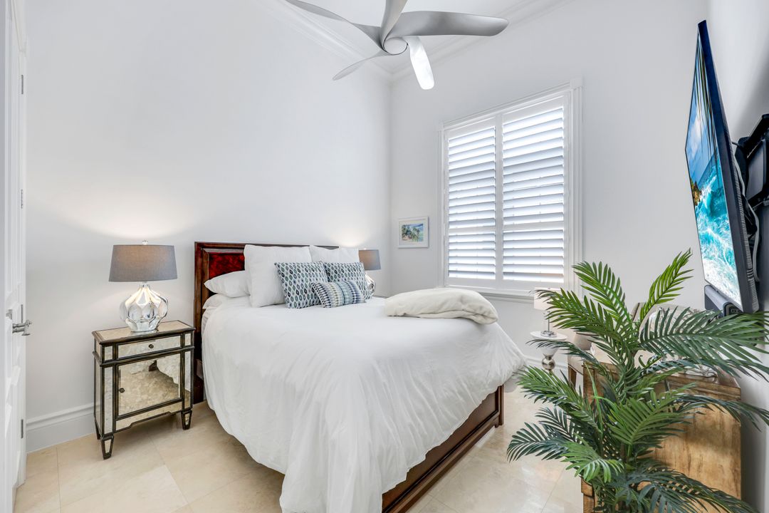 434 Conners Ave, Naples, FL 34108