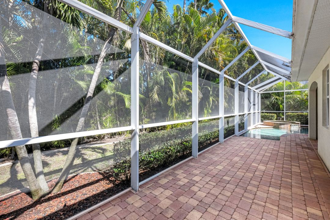 1817 Lagoon Ln, Cape Coral, FL 33914