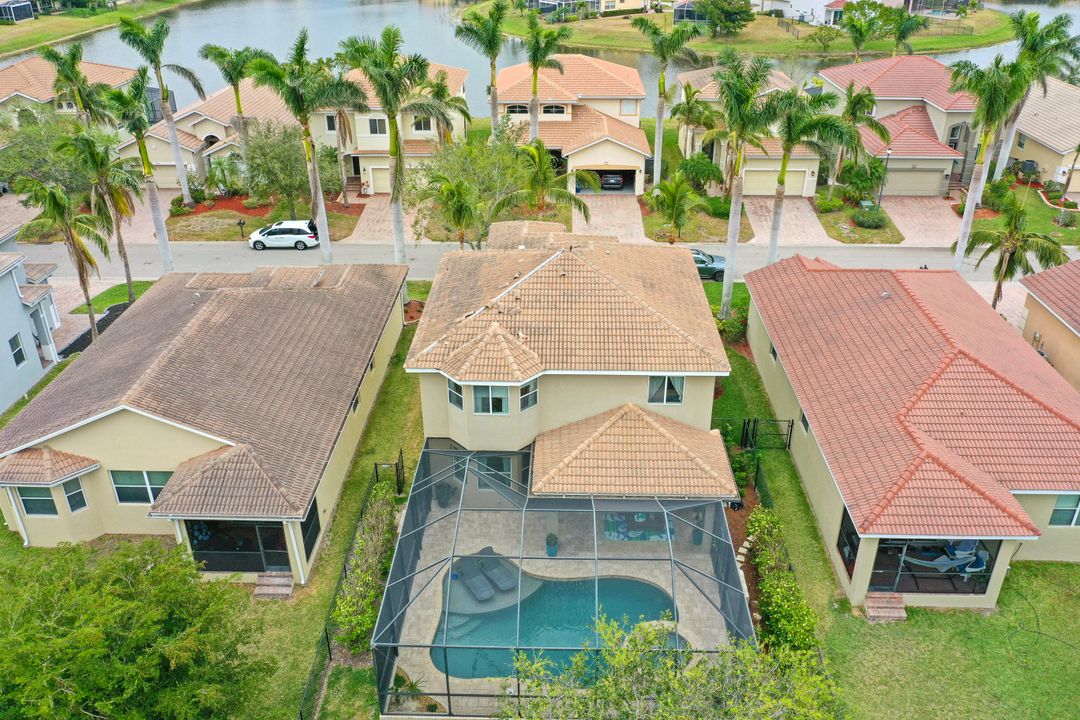 8598 Sumner Ave, Fort Myers, FL 33908