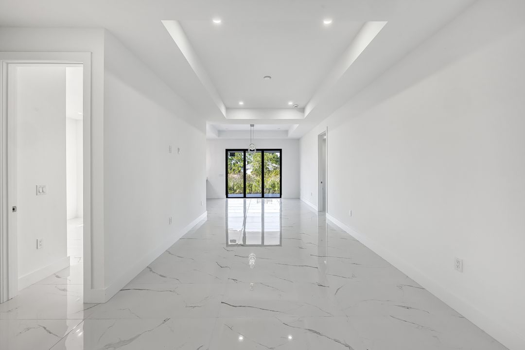 865 Chipley St E, Lehigh Acres, FL 33974