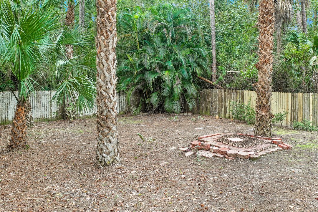 6030 English Oaks Ln, Naples, FL 34119