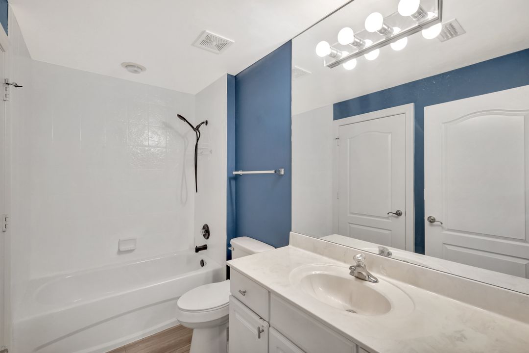 9792 Glen Heron Dr, Bonita Springs, FL 34135