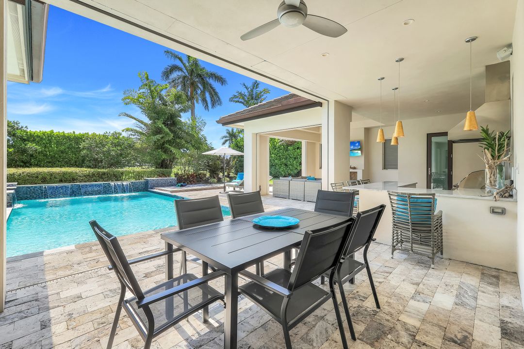 875 Wedge Dr, Naples, FL 34103