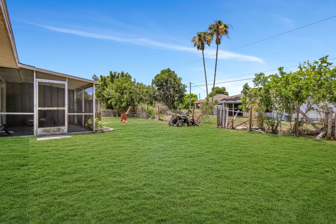 7481 Pebble Beach Rd, Fort Myers, FL 33967