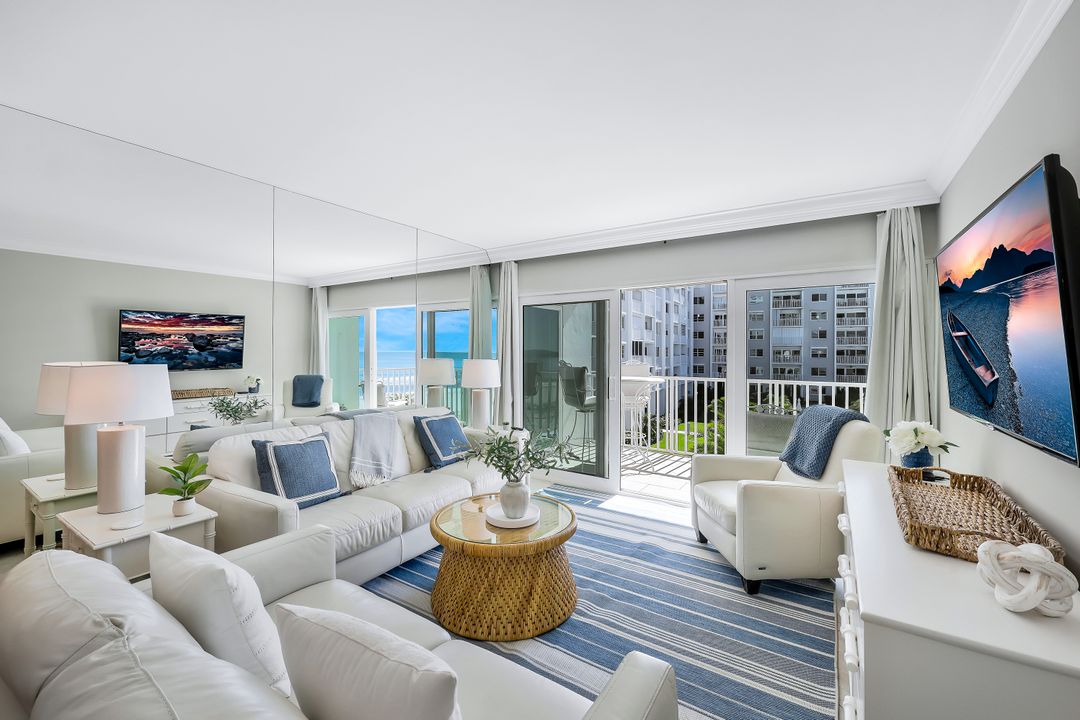 3443 Gulf Shore Blvd N #3044, Naples, FL 34103