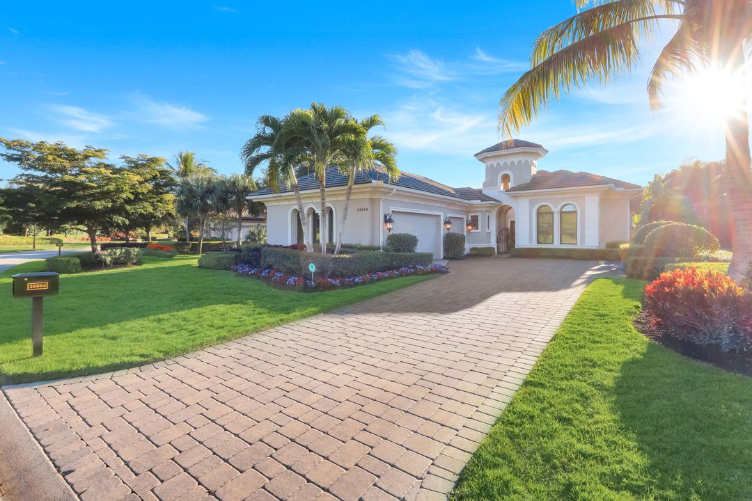 28864 Blaisdell Dr, Naples, FL 34119