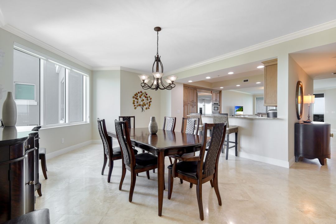 265 Indies Way #904, Naples, FL 34110