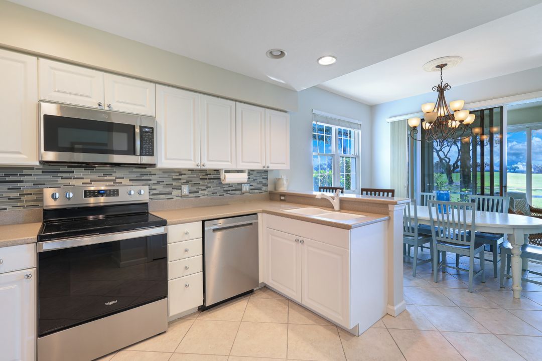 9211 Palmetto Ridge Dr #101, Bonita Springs, FL 34135