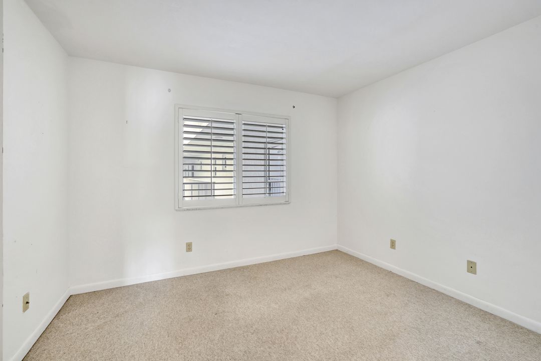 710 W Elkcam Cir #204, Marco Island, FL 34145