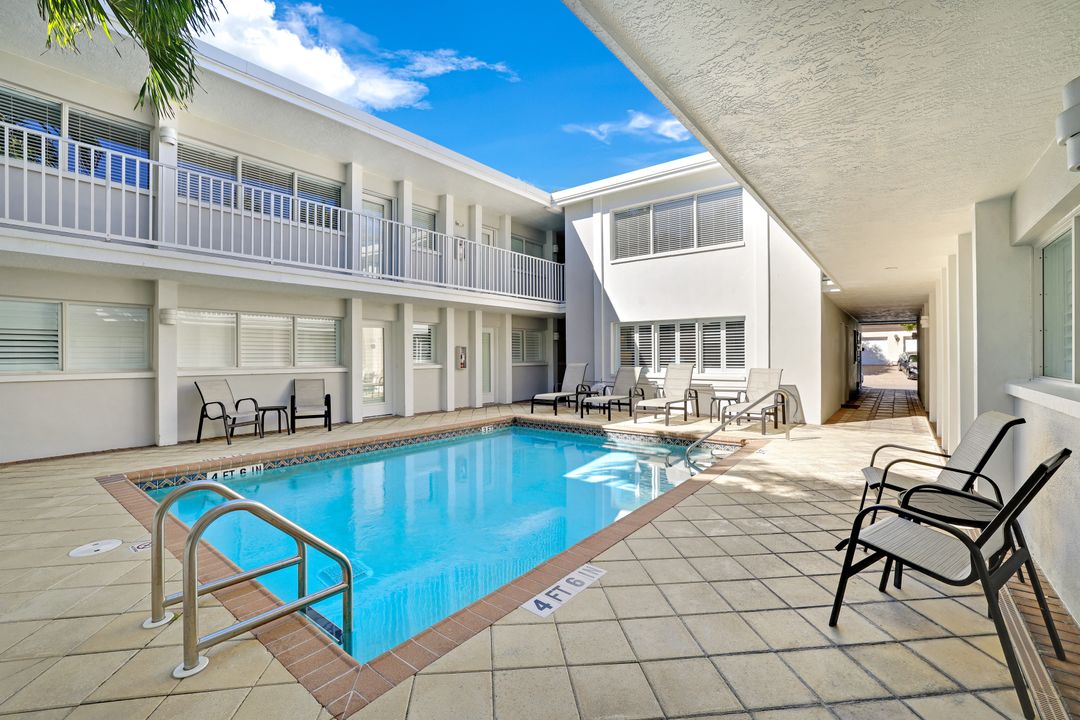 175 5th Ave S #107, Naples, FL 34102