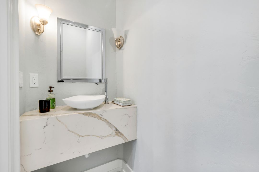 491 Wedge Dr, Naples, FL 34103