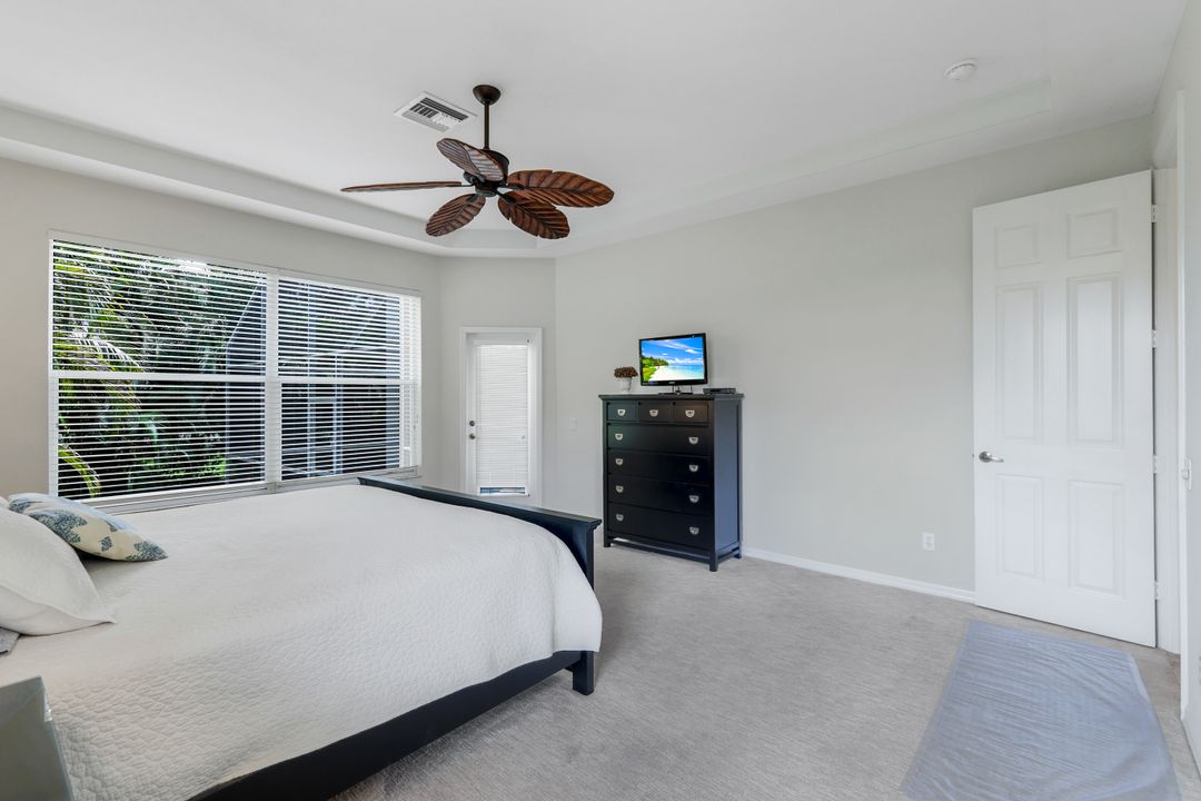 1932 Springberry Cir, Naples, FL 34109