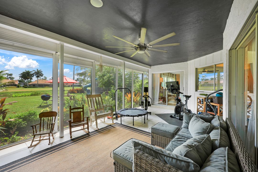 391 Torrey Pines Point, Naples, FL 34113
