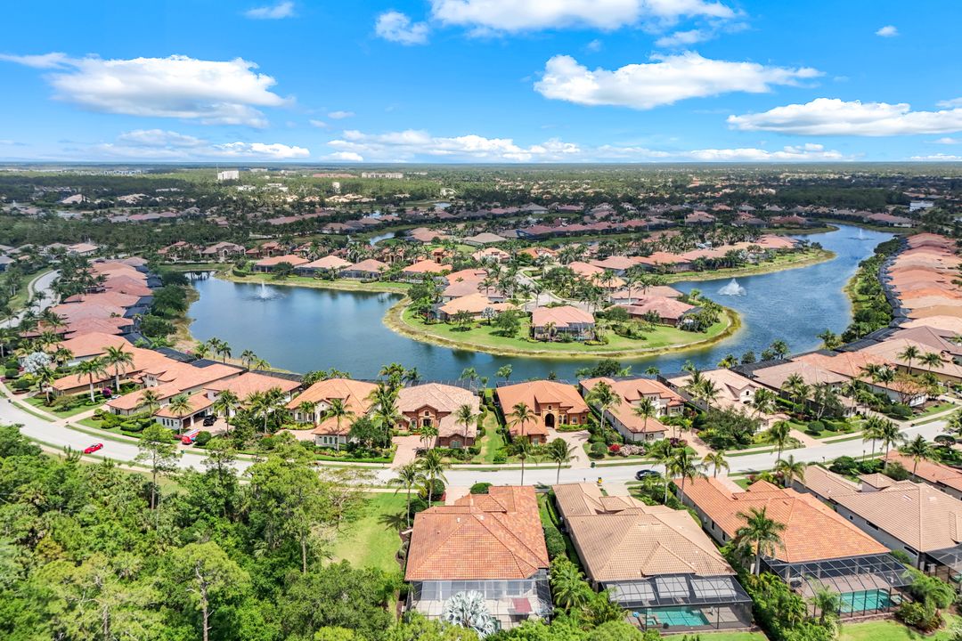 6477 Costa Cir, Naples, FL 34113