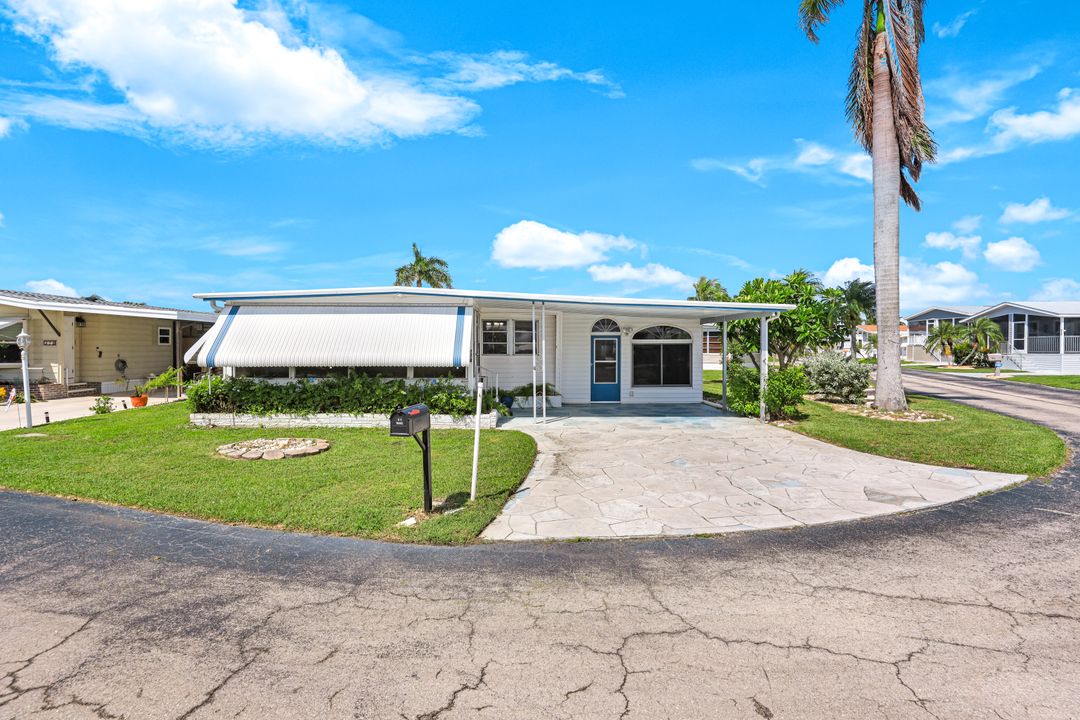 274 Yorkshire Ave, Fort Myers, FL 33908