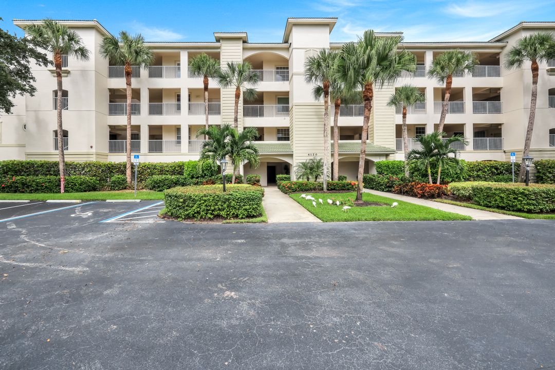 4120 Bayhead Dr #202, Bonita Springs, FL 34134