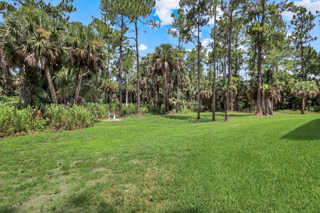 933 11th St SW, Naples, FL 34117