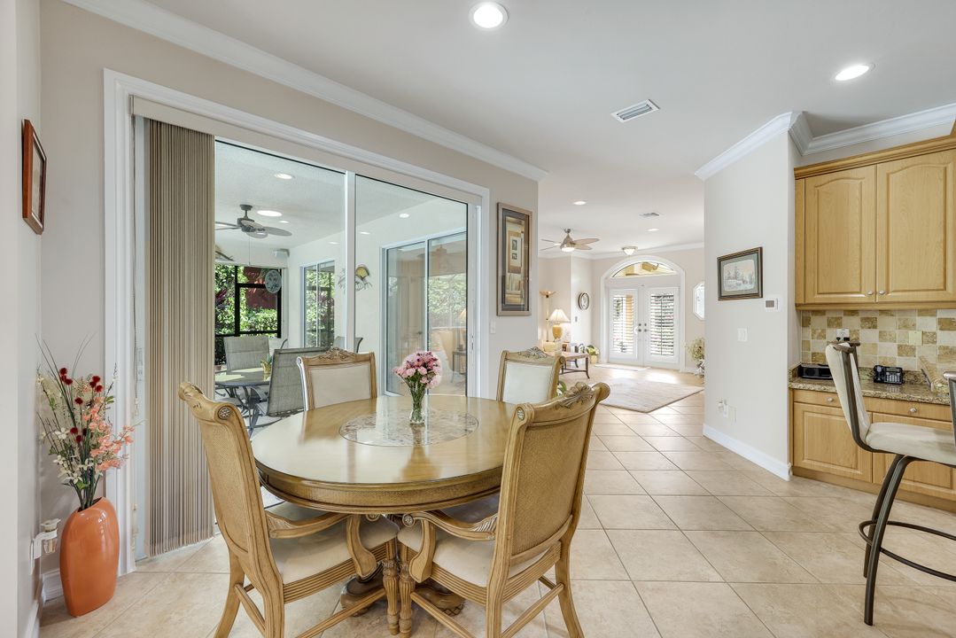 65 Heritage Way, Naples, FL 34110
