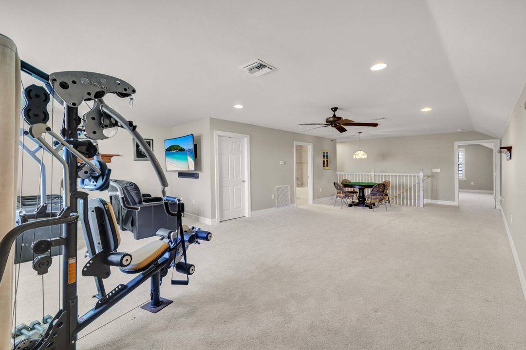 11807 Dixon Dr, Fort Myers, FL 33913