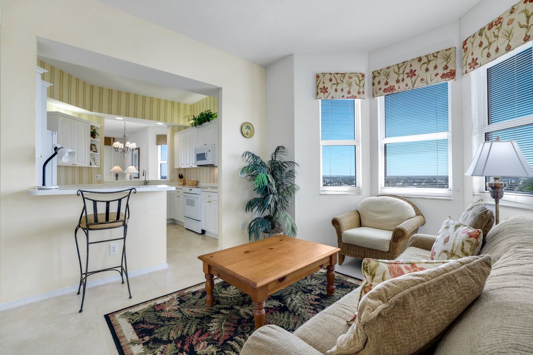 410 Flagship Dr #1206, Naples, FL 34108