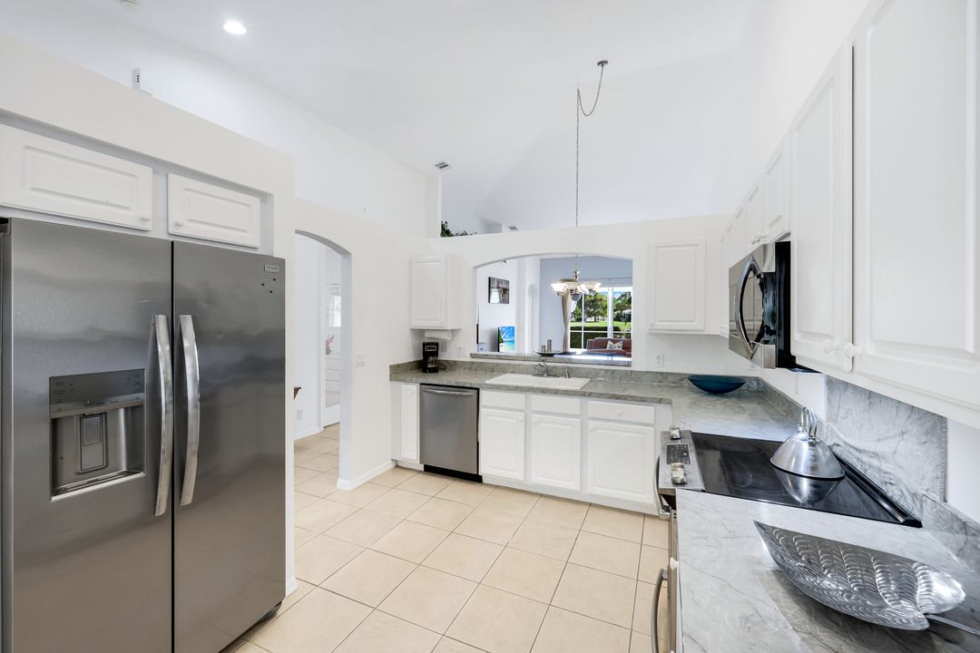 7755 Berkshire Pines Dr, Naples, FL 34104