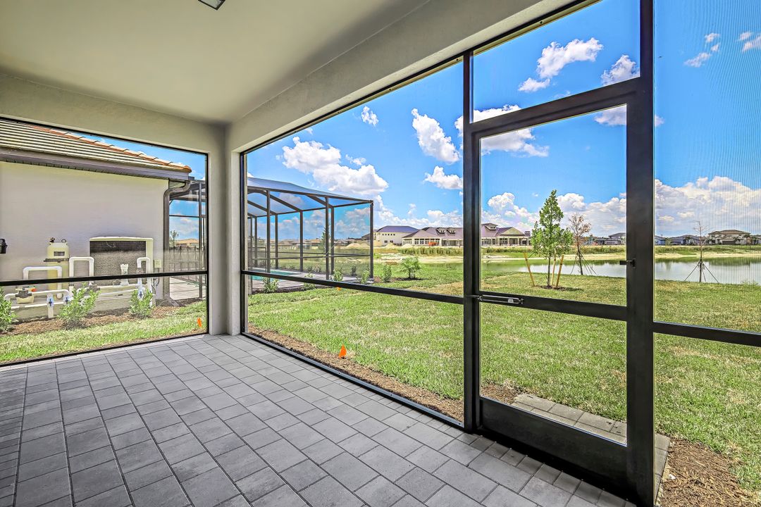 13911 Hunter Oak Dr, Fort Myers, FL 33913