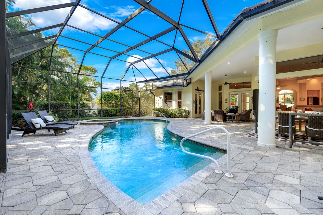 602 Springline Dr, Naples, FL 34102