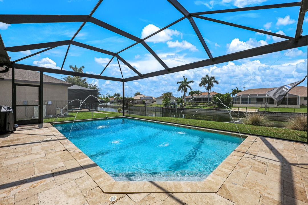 208 SW 15th St, Cape Coral, FL 33991