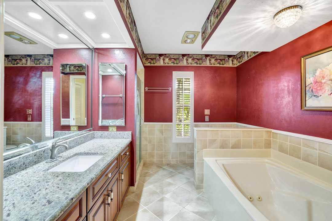 2007 Duke Dr, Naples, FL 34110