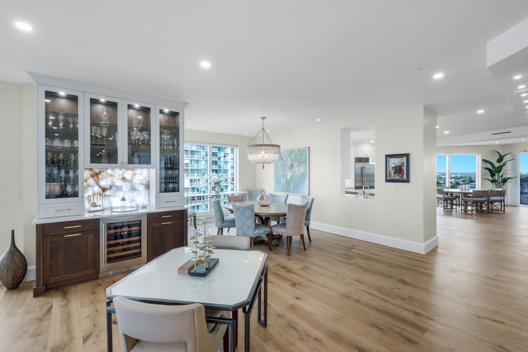 4201 Gulf Shore Blvd N #1003, Naples, FL 34103