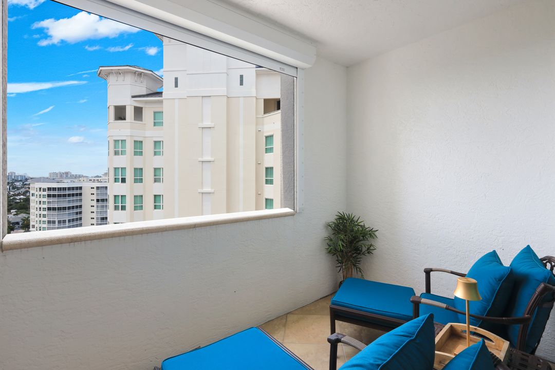 295 Grande Way #1405, Naples, FL 34110