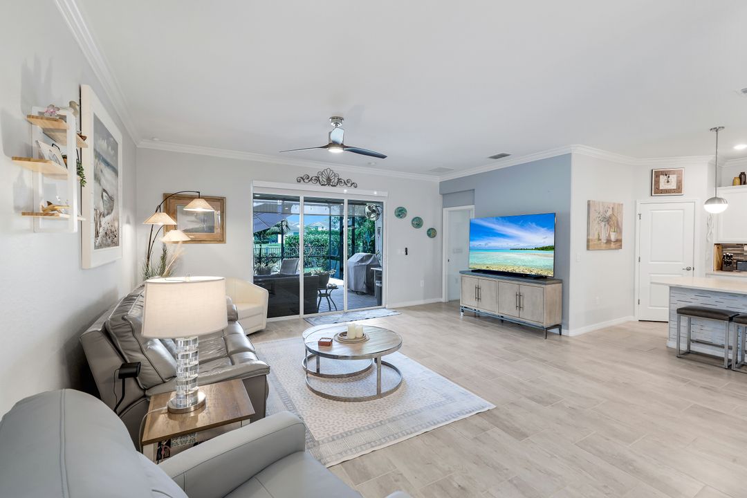 2193 Clementine St, Naples, FL 34120