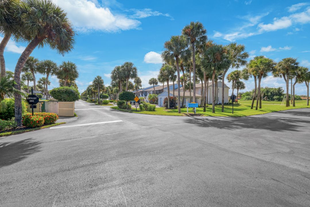 4038 Northlight Dr #1506, Naples, FL 34112
