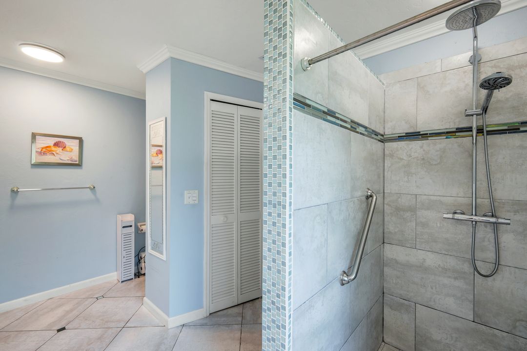 2250 SE 28th St, Cape Coral, FL 33904