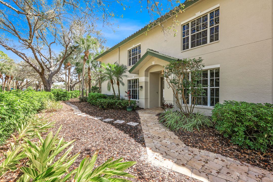 24640 Ivory Cane Dr, Bonita Springs, FL 34134