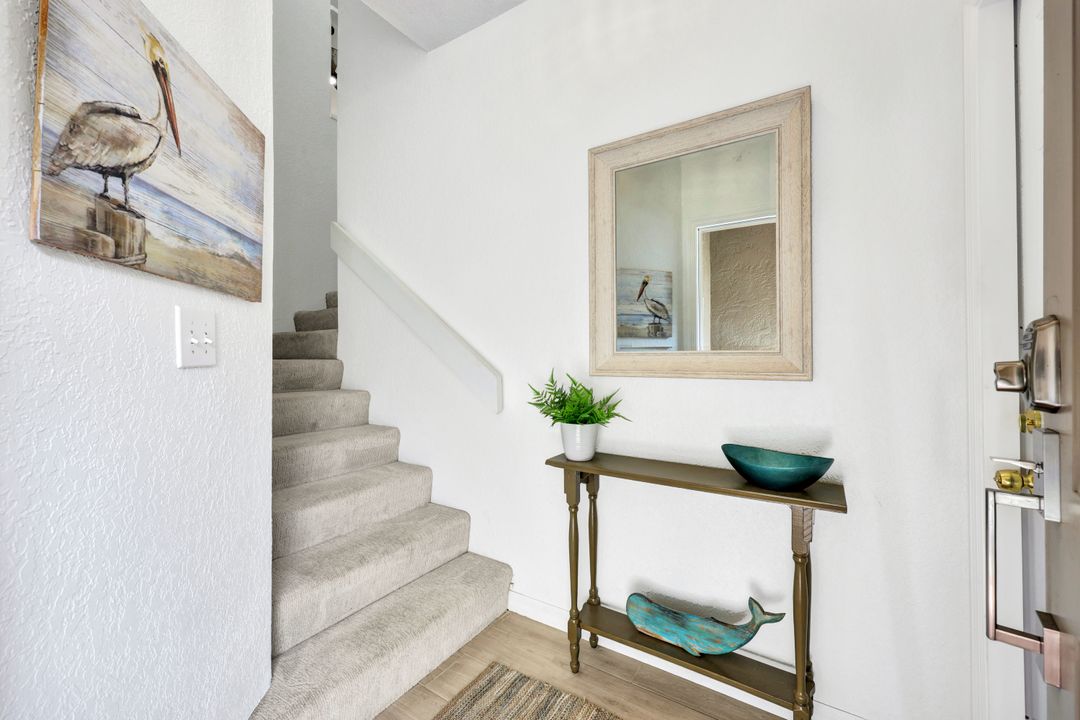 314 Emerald Bay Cir #I-5, Naples, FL 34110