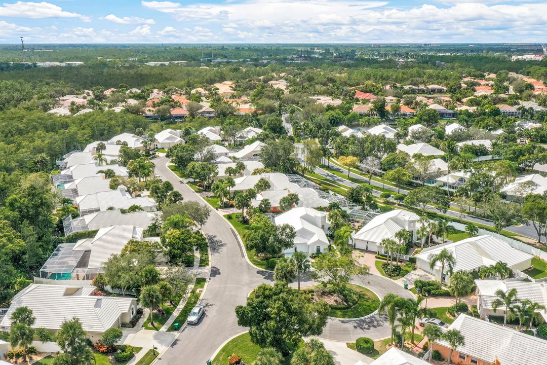 1262 Silverstrand Dr, Naples, FL 34110