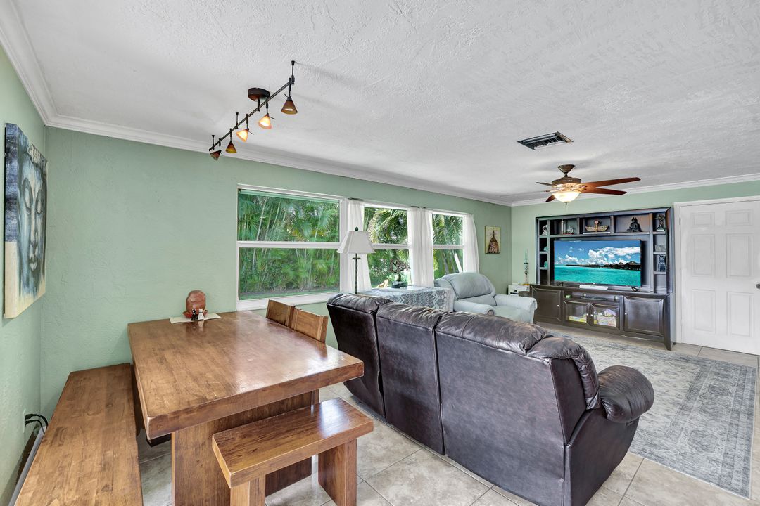 208 Baltusrol Dr, Naples, FL 34113