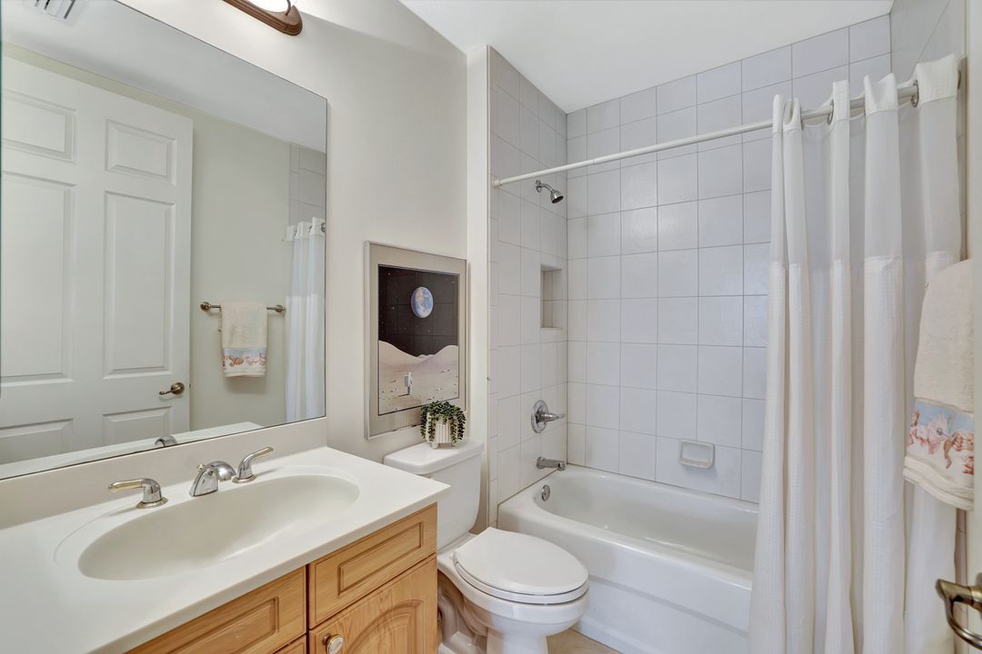 721 Regency Reserve Cir, Naples, FL 34119