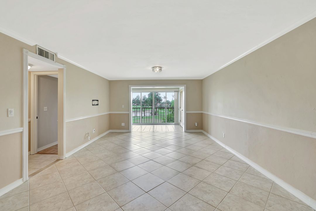 1051 Foxfire Ln #309, Naples, FL 34104