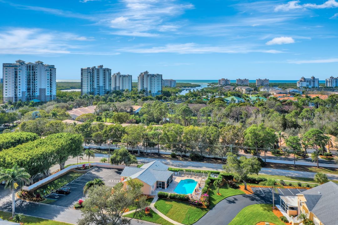 743 Wiggins Lake Dr #201, Naples, FL 34110