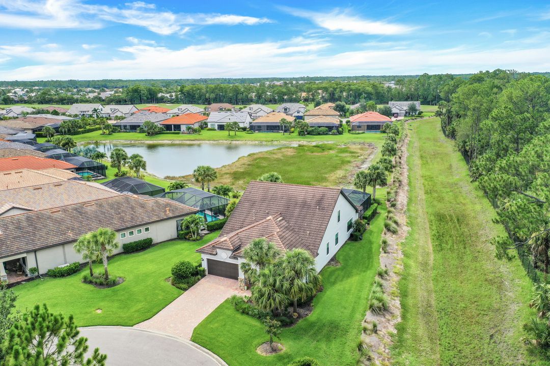 9437 Whooping Crane Wy, Naples, FL 34120