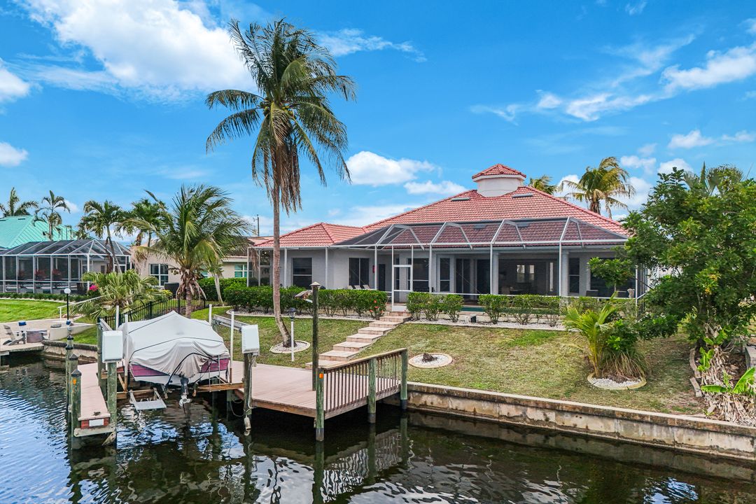 3712 SE 17th Pl, Cape Coral, FL 33904